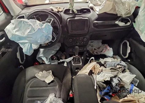 2021 Jeep Renegade Latitude z USA, uszkodzony, nr VIN ZACNJDBB2MPN33201